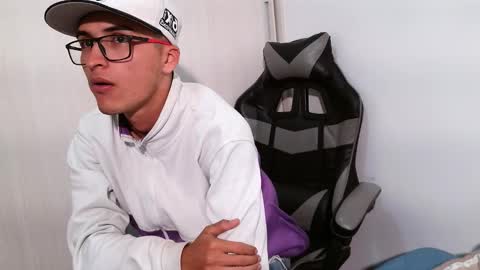 Snapshot of nico_viper_1 chatting on 01-14-26, 03:23 nico_viper_1 online show from 01-14-26, 03:23