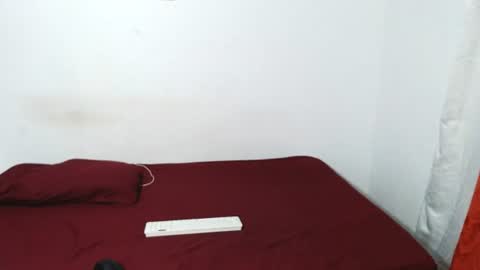 nico_y_nina online show from 06-23-26, 02:42