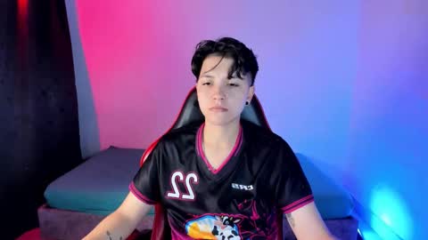 Snapshot of nicocoox chatting on 10-19-25, 01:39 NICO online show from 10-19-25, 01:39