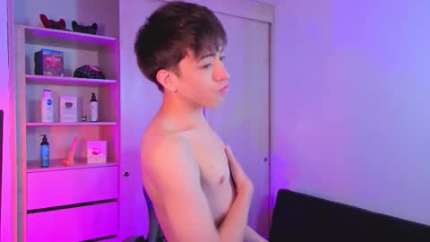 Nicolas online show from 09-17-25, 08:10