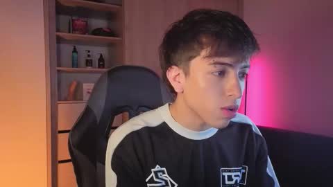 Nicolas online show from 11-11-25, 11:05