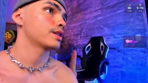 Nico King online show from 04-15-26, 01:51