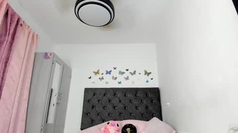 Snapshot of nicol3_0 chatting on 10-19-25, 03:51 Nicole online show from 10-19-25, 03:51