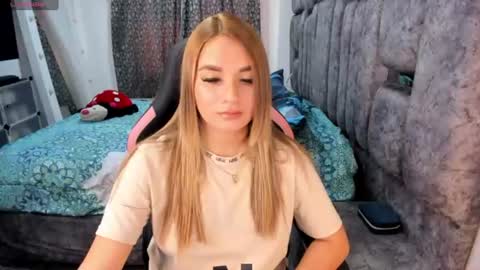 YuliEM online show from 07-10-26, 06:54