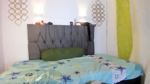 Nicol online show from 02-23-25, 03:45