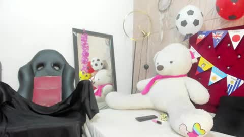 NIKOL online show from 06-25-26, 10:42