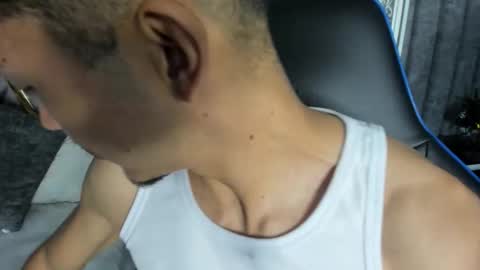 Snapshot of nicolaikarav chatting on 12-17-25, 12:00 Nicolai online show from 12-17-25, 12:00