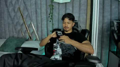 Nicolai online show from 04-19-26, 06:10