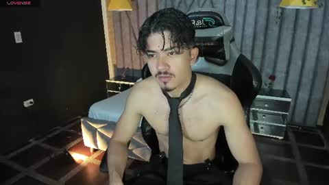 Snapshot of nicolaikarav chatting on 06-21-26, 12:19 Nicolai online show from 06-21-26, 12:19