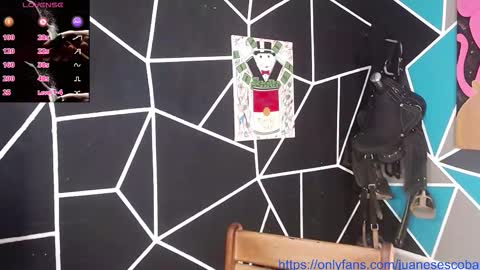 nicolas online show from 10-21-25, 03:07