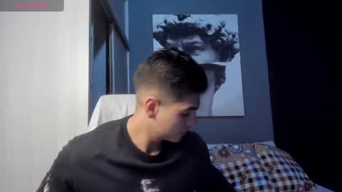 Snapshot of nicolasmuscle chatting on 06-26-26, 04:11 Andres online show from 06-26-26, 04:11