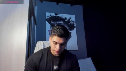 Snapshot of nicolasmuscle chatting on 07-05-26, 03:56 Andres online show from 07-05-26, 03:56