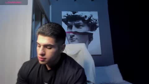 Snapshot of nicolasmuscle chatting on 07-05-26, 04:19 Andres online show from 07-05-26, 04:19