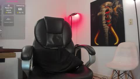 Nicolas Fellener online show from 10-16-25, 05:08