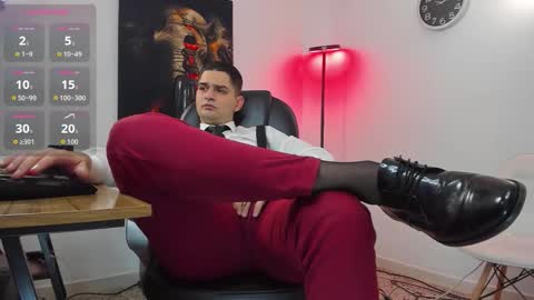 Nicolas Fellener online show from 10-21-25, 04:35