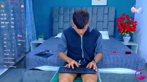 nicolastorres__ online show from 10-22-25, 07:19