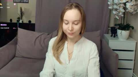 Nicoletta online show from 01-15-26, 07:06