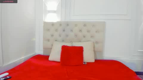 Snapshot of nicole_and_thiago1 chatting on 05-30-26, 11:02 nicole_and_thiago1 online show from 05-30-26, 11:02