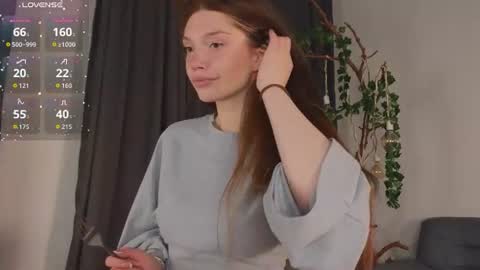 Snapshot of nicole_broown chatting on 06-27-26, 09:42 Nicole online show from 06-27-26, 09:42