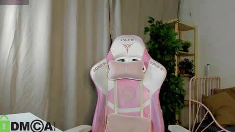 GMT7TueWedThSu 0300am-0900am. Sa 1000am-0400pm online show from 10-06-25, 08:06