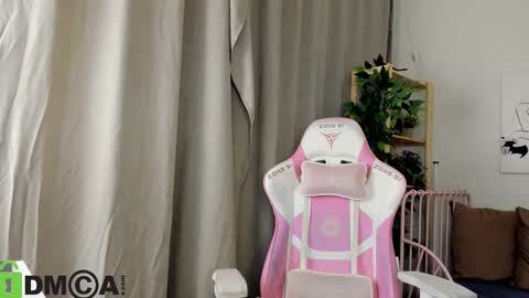 GMT7TueWedThSu 0300am-0900am. Sa 1000am-0400pm online show from 10-30-25, 08:09