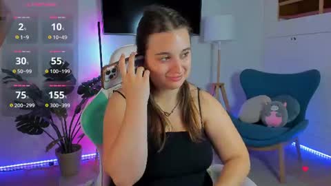 Snapshot of nicole_de_lux chatting on 08-01-26, 06:01 Nicole De Lux online show from 08-01-26, 06:01