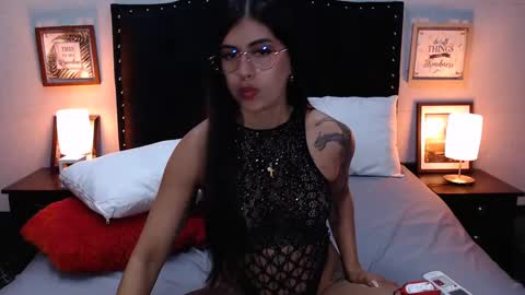 Snapshot of nicole_duran3095 chatting on 12-04-24, 05:38 Nick online show from 12-04-24, 05:38