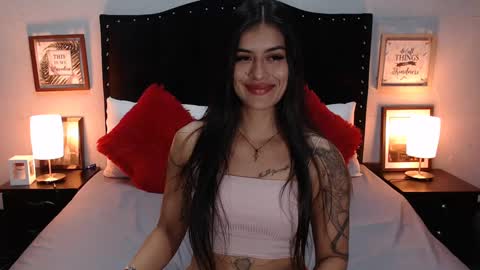 Snapshot of nicole_duran3095 chatting on 12-29-24, 10:01 Nick online show from 12-29-24, 10:01