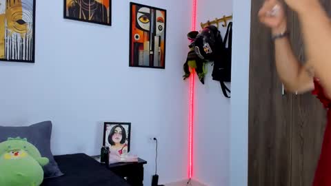 Snapshot of nicole_duran3095 chatting on 03-05-25, 04:45 Nick online show from 03-05-25, 04:45