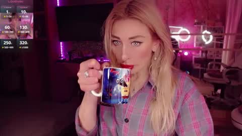 Nicole online show from 09-25-25, 06:00