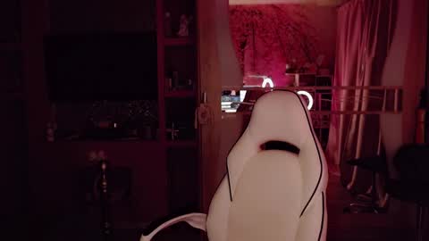 Nicole online show from 03-08-26, 06:17