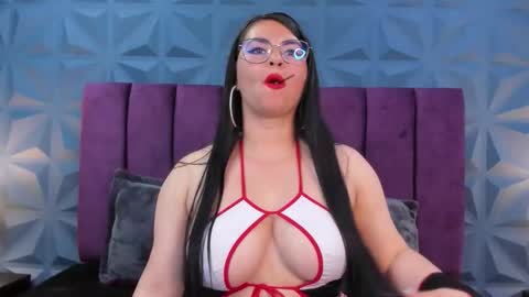 Nicole online show from 12-18-25, 03:34