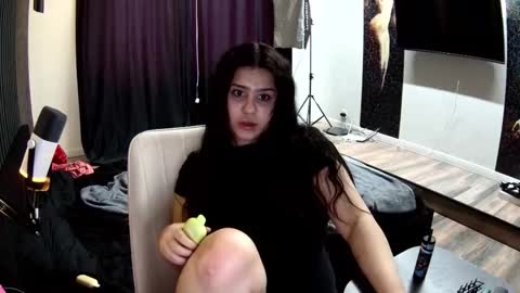 Nicole online show from 02-26-26, 04:55