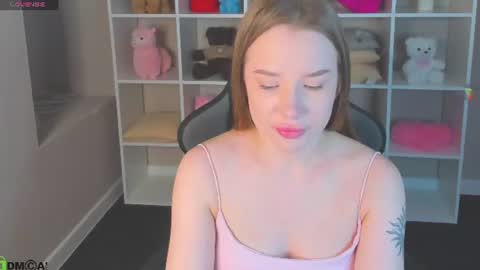 Snapshot of nicole_vasquezz chatting on 06-22-26, 01:07 Nicole My schedule for the week 2 GMT 9am-15pm Mo Tu Th Fr online show from 06-22-26, 01:07