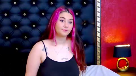 Snapshot of nicole_weslley_ chatting on 01-08-26, 11:01 Nicole Wesley online show from 01-08-26, 11:01