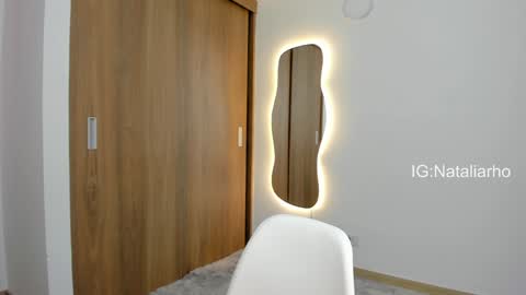 Snapshot of nicole_whitee chatting on 01-20-25, 10:37 N A T A L I A online show from 01-20-25, 10:37