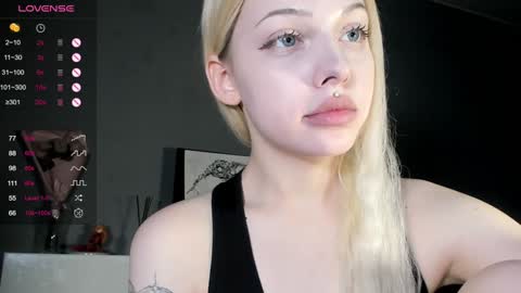 Snapshot of nicole_yo chatting on 12-08-24, 04:57 Mary online show from 12-08-24, 04:57