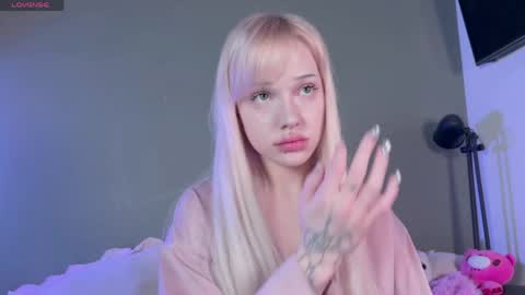 Mary online show from 04-10-26, 10:53