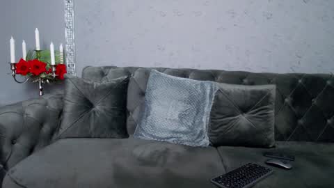 Snapshot of nicoledom chatting on 01-09-25, 03:23 Nicole Domme online show from 01-09-25, 03:23