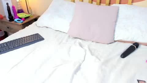 N i c o l e  online show from 01-16-26, 08:02