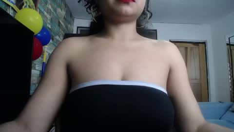 Snapshot of nicoleebon chatting on 07-02-26, 06:58 Nicole online show from 07-02-26, 06:58