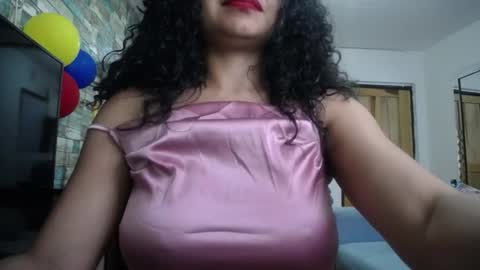 Snapshot of nicoleebon chatting on 07-06-26, 08:55 Nicole online show from 07-06-26, 08:55
