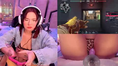 Snapshot of nicoleferrel chatting on 09-24-25, 03:04 Nicole online show from 09-24-25, 03:04