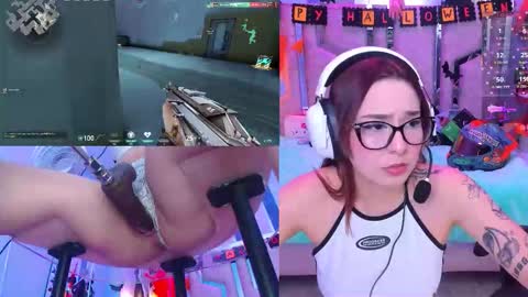 Snapshot of nicoleferrel chatting on 10-24-25, 03:30 Nicole online show from 10-24-25, 03:30