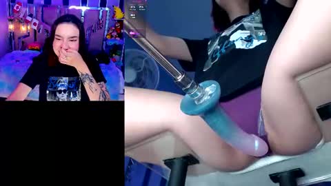Snapshot of nicoleferrel chatting on 06-24-26, 03:11 Nicole online show from 06-24-26, 03:11