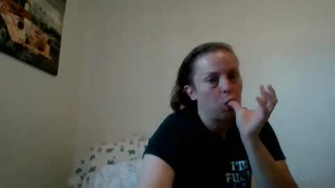 Nicole online show from 04-19-26, 08:44