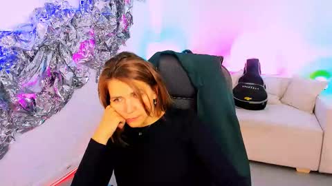 Snapshot of nicolehits chatting on 09-09-25, 05:29 nicolehits online show from 09-09-25, 05:29