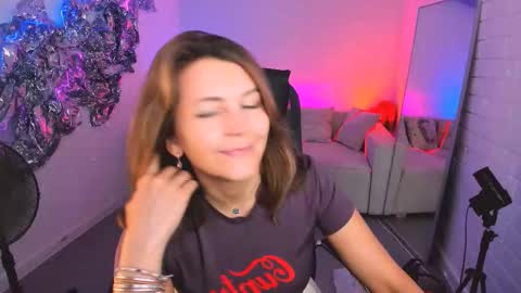 Snapshot of nicolehits chatting on 09-30-25, 09:25 nicolehits online show from 09-30-25, 09:25