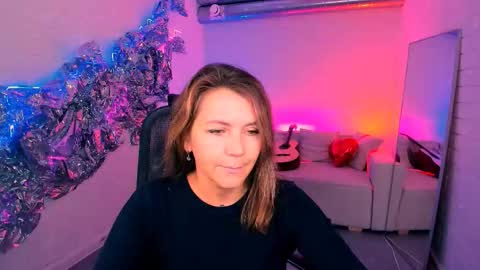 Snapshot of nicolehits chatting on 10-13-25, 09:20 nicolehits online show from 10-13-25, 09:20