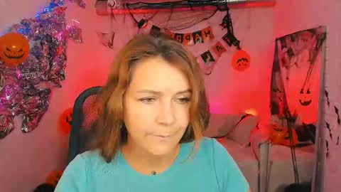 Snapshot of nicolehits chatting on 10-29-25, 05:42 nicolehits online show from 10-29-25, 05:42